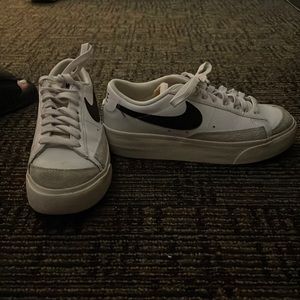 Nike Blazer Low Platform